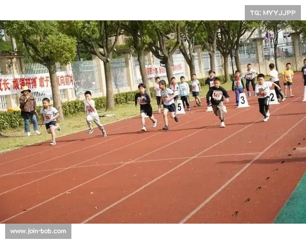 南特成功保级市长接见全队称赞球队顽强拼搏精神